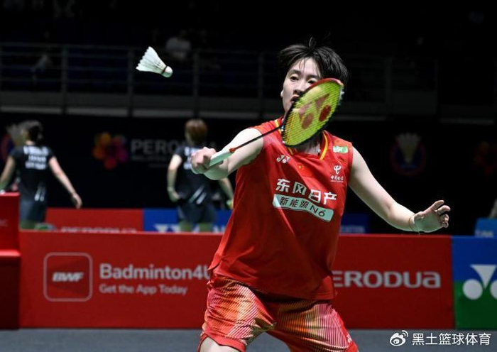乐鱼体育登录入口-疲劳作战仍是日本名将梦魇！陈雨菲2-0横扫仁平菜月，晋级女单8强|国羽|体能|印尼羽毛球公开赛|羽毛球|一姐_新浪体育_新浪新闻